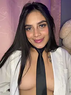 Snapshot of Emily_sharlot chatting on 04-25-26, 05:10 Emily sharlot online show from 04-25-26, 05:10