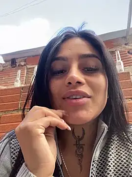 Snapshot of Emily_sharlot chatting on 09-28-25, 09:22 Emily sharlot online show from 09-28-25, 09:22