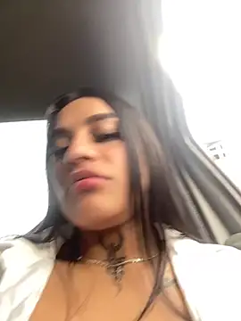 Snapshot of Emily_sharlot chatting on 11-14-25, 08:23 Emily sharlot online show from 11-14-25, 08:23