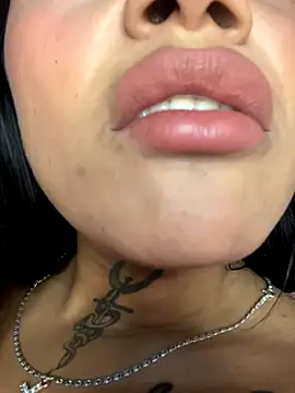 Snapshot of Emily_sharlot chatting on 09-19-25, 12:31 Emily sharlot online show from 09-19-25, 12:31