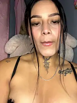 Snapshot of Emily_sharlot chatting on 01-17-26, 10:08 Emily sharlot online show from 01-17-26, 10:08