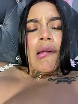 Snapshot of Emily_sharlot chatting on 03-03-26, 05:25 Emily sharlot online show from 03-03-26, 05:25