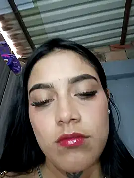 Snapshot of Emily_sharlot chatting on 03-18-25, 06:06 Emily sharlot online show from 03-18-25, 06:06