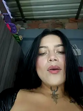 Snapshot of Emily_sharlot chatting on 03-08-25, 11:05 Emily sharlot online show from 03-08-25, 11:05