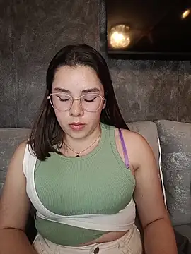 EmmaSulivan online show from 03-25-26, 12:33