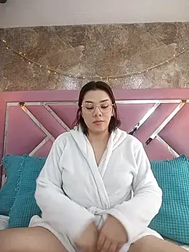 EmmaSulivan online show from 10-24-25, 02:38