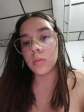 Snapshot of EmmaSulivan chatting on 07-08-26, 01:08 EmmaSulivan online show from 07-08-26, 01:08