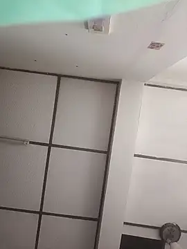 Snapshot of EmmaSulivan chatting on 04-30-26, 10:03 EmmaSulivan online show from 04-30-26, 10:03