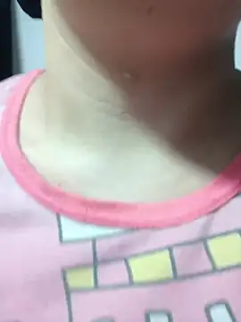Snapshot of EmmaSulivan chatting on 05-23-26, 10:25 EmmaSulivan online show from 05-23-26, 10:25