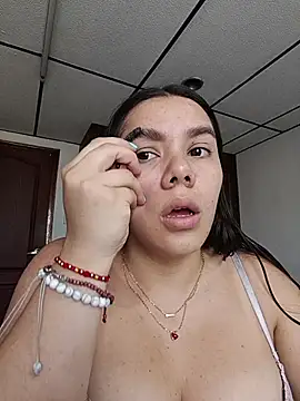 Snapshot of EmmaSulivan chatting on 07-16-26, 02:03 EmmaSulivan online show from 07-16-26, 02:03