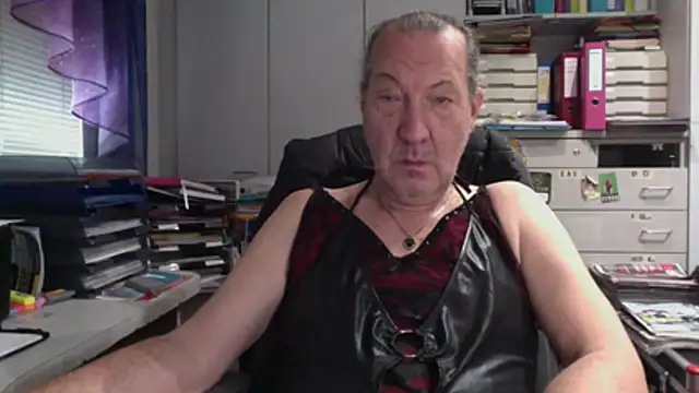 HMStraps01 online show from 11-28-25, 10:37