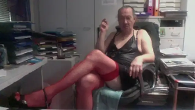 HMStraps01 online show from 02-26-26, 10:04