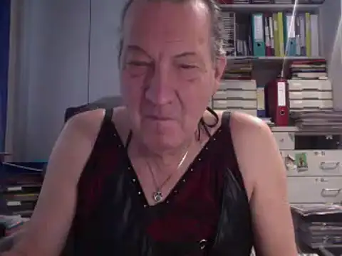 HMStraps01 online show from 11-23-25, 08:02