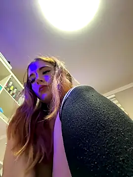 sexymelli18 online show from 10-10-25, 07:15