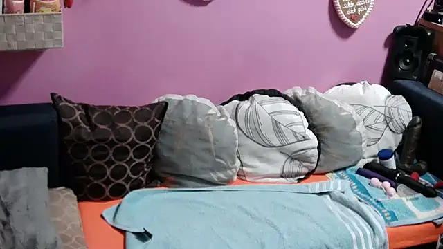 sexymelli18 online show from 03-20-25, 08:51