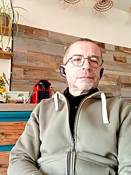 Snapshot of Xavspank2 chatting on 03-31-26, 09:22 Xavspank2 online show from 03-31-26, 09:22