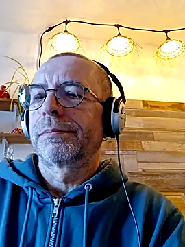 Xavspank2 online show from 02-03-26, 10:42