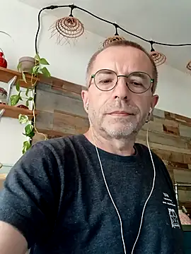 Xavspank2 online show from 09-10-25, 01:21