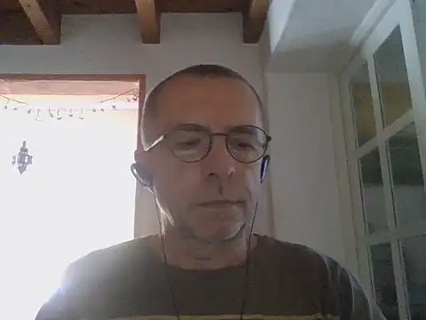 Snapshot of Xavspank2 chatting on 06-14-26, 02:18 Xavspank2 online show from 06-14-26, 02:18