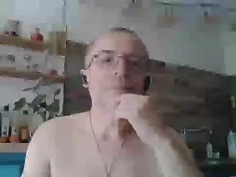 Snapshot of Xavspank2 chatting on 05-27-26, 01:18 Xavspank2 online show from 05-27-26, 01:18