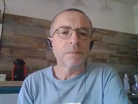 Snapshot of Xavspank2 chatting on 05-26-26, 07:39 Xavspank2 online show from 05-26-26, 07:39