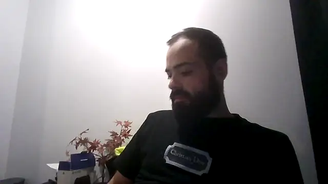 guccititi online show from 11-11-25, 10:47