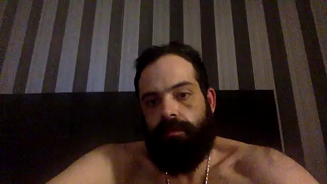 Snapshot of guccititi chatting on 09-18-25, 02:47 guccititi online show from 09-18-25, 02:47