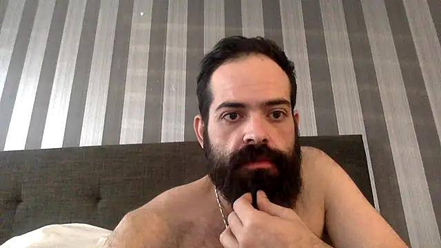 Snapshot of guccititi chatting on 09-11-25, 10:21 guccititi online show from 09-11-25, 10:21