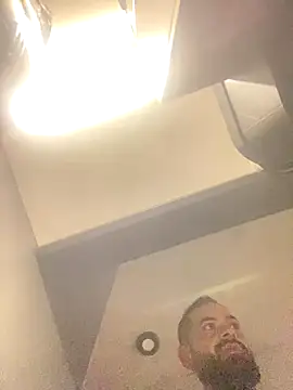 Snapshot of guccititi chatting on 10-24-25, 06:45 guccititi online show from 10-24-25, 06:45