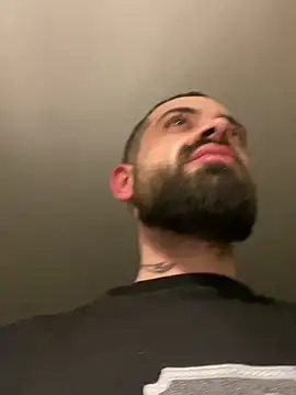 Snapshot of guccititi chatting on 10-26-25, 09:42 guccititi online show from 10-26-25, 09:42