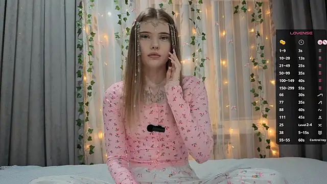 CarolinePepper online show from 01-09-26, 01:29