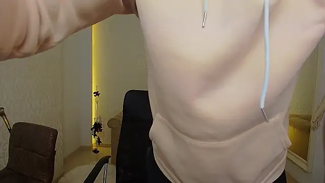 MaxKaiden online show from 11-17-25, 05:33