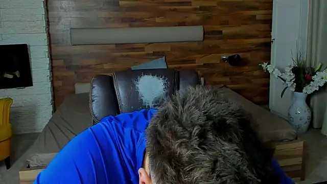 MaxKaiden online show from 03-31-26, 06:04