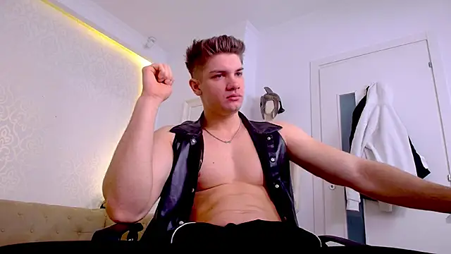 MaxKaiden online show from 04-11-26, 04:42