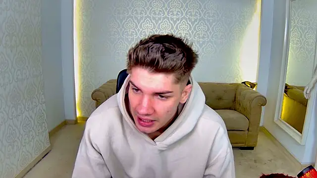 MaxKaiden online show from 04-17-26, 04:48