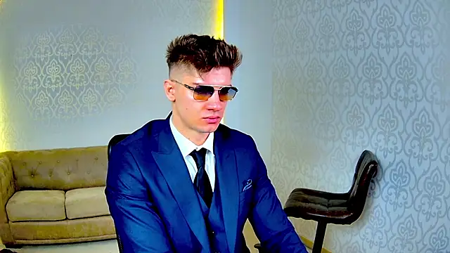 MaxKaiden online show from 02-14-26, 06:24