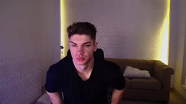 MaxKaiden online show from 11-24-25, 06:02