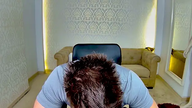 MaxKaiden online show from 04-15-26, 06:08