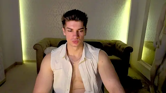 Snapshot of MaxKaiden chatting on 06-06-26, 04:07 MaxKaiden online show from 06-06-26, 04:07