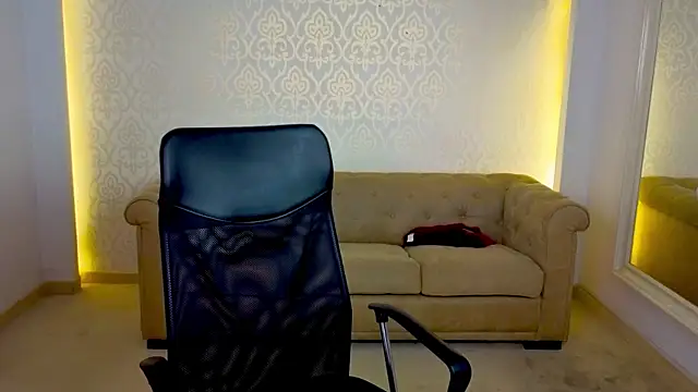 Snapshot of MaxKaiden chatting on 05-16-26, 10:36 MaxKaiden online show from 05-16-26, 10:36