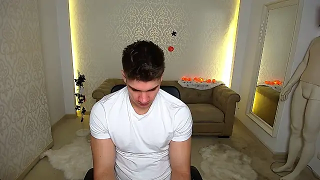 MaxKaiden online show from 10-21-25, 04:45