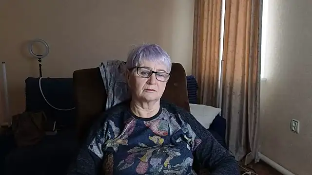 Sandra Snowflake online show from 04-10-26, 04:08