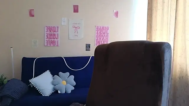 Snapshot of Sandra_Snowflake chatting on 05-08-26, 12:09 Sandra Snowflake online show from 05-08-26, 12:09