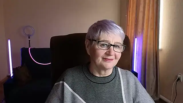 Sandra Snowflake online show from 04-08-26, 12:17