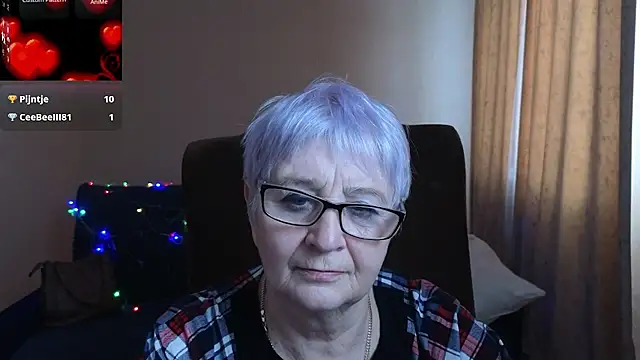 Sandra Snowflake online show from 02-20-26, 06:19