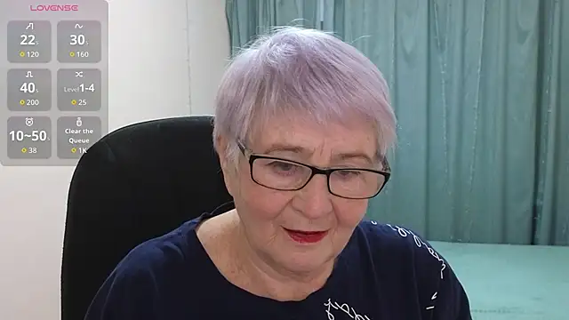 Sandra Snowflake online show from 11-28-25, 12:27