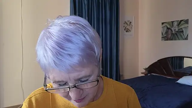 Sandra Snowflake online show from 11-20-25, 11:44