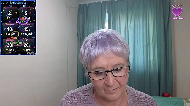 Sandra Snowflake online show from 09-30-25, 12:22