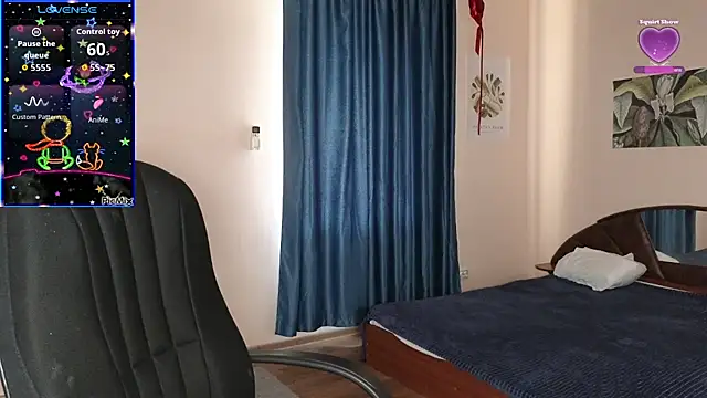 Sandra Snowflake online show from 09-19-25, 01:26