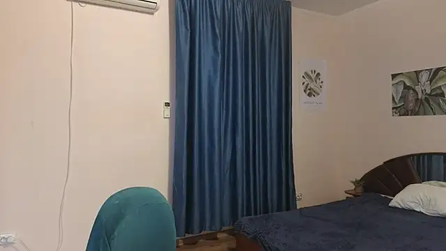 Sandra Snowflake online show from 11-07-25, 03:55